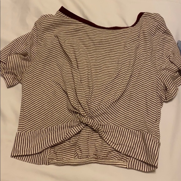 Crop top - Picture 1 of 1